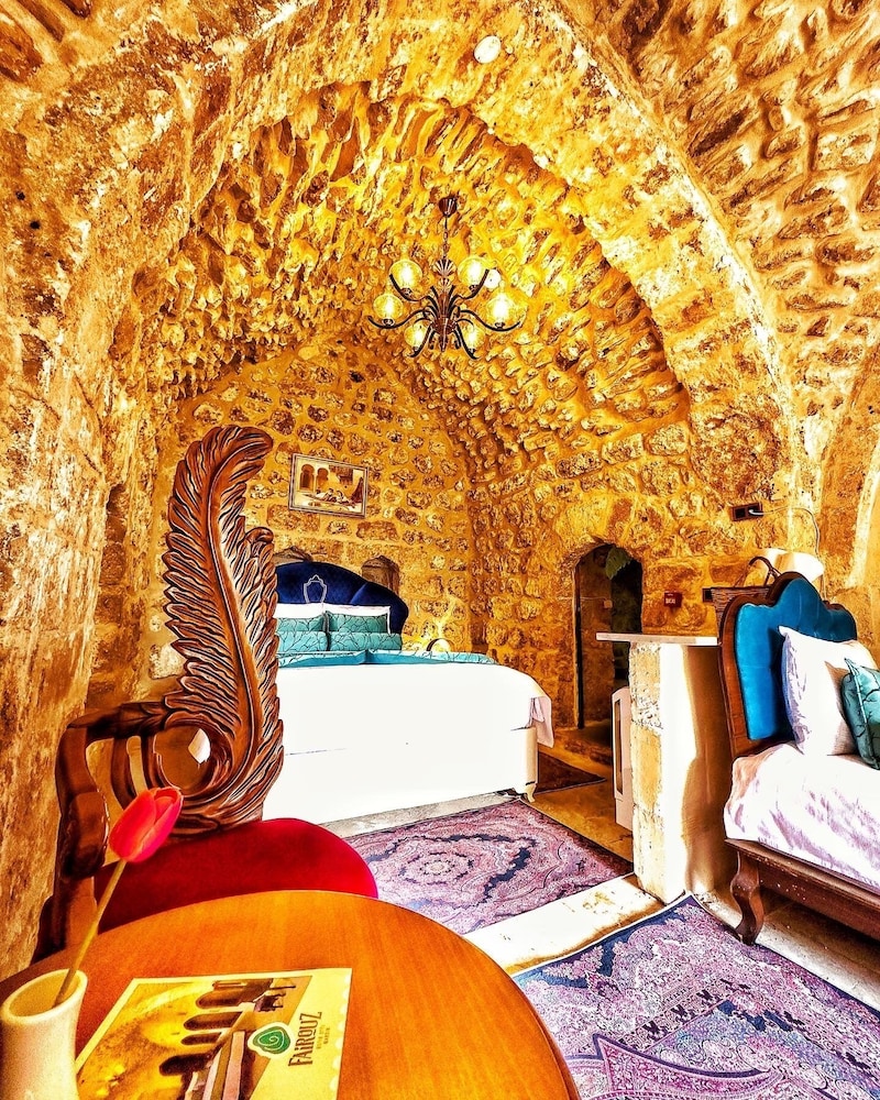 Deluxe Room, Bathtub, Courtyard View - Photo 1