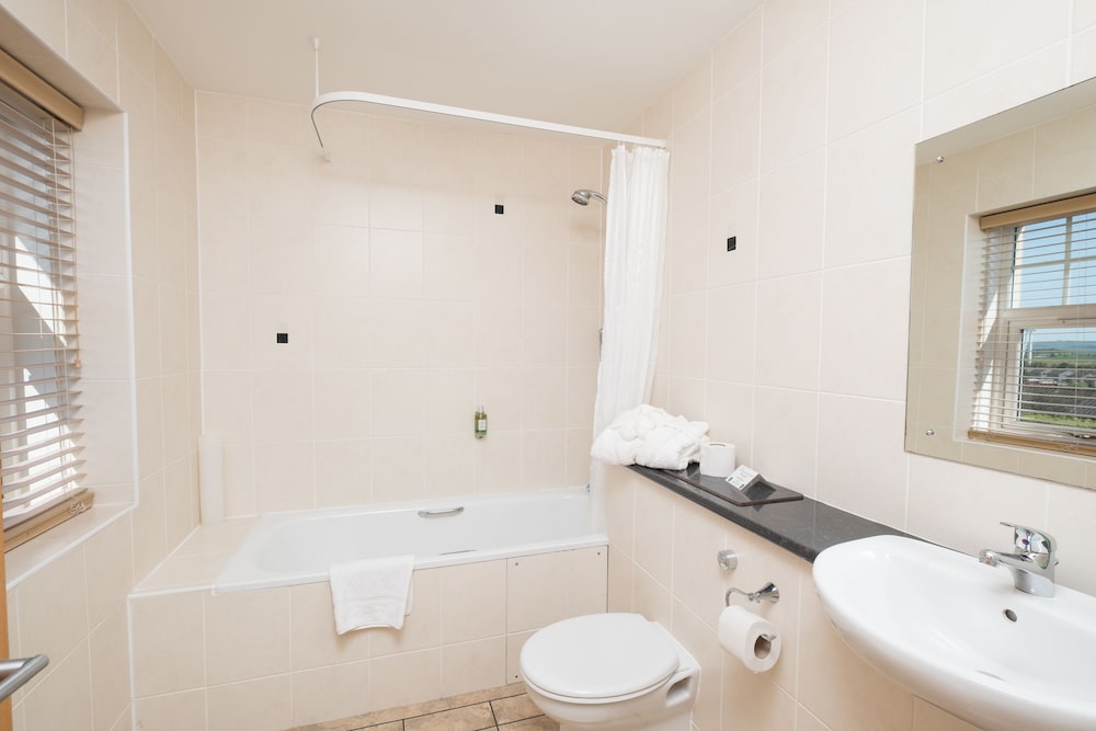 Family Room, Multiple Beds, Non Smoking - Photo 4