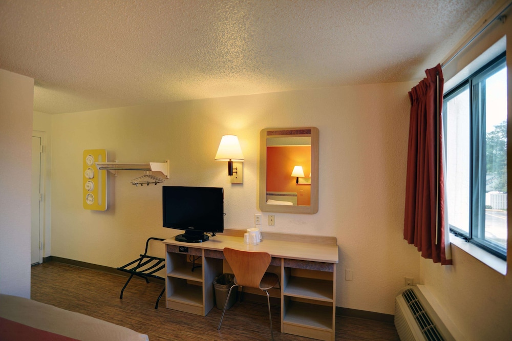 Standard Room, 2 Queen Beds, Accessible, Non Smoking
