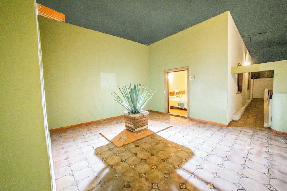 Exclusive Triple Room, 3 Bedrooms, Courtyard Area photo 3