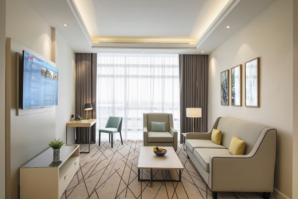Quartz Suite photo 2
