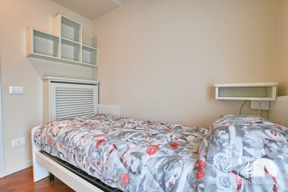 Villa photo 2