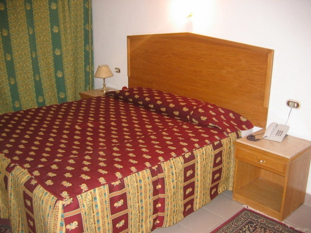 Basic Double or Twin Room photo 3