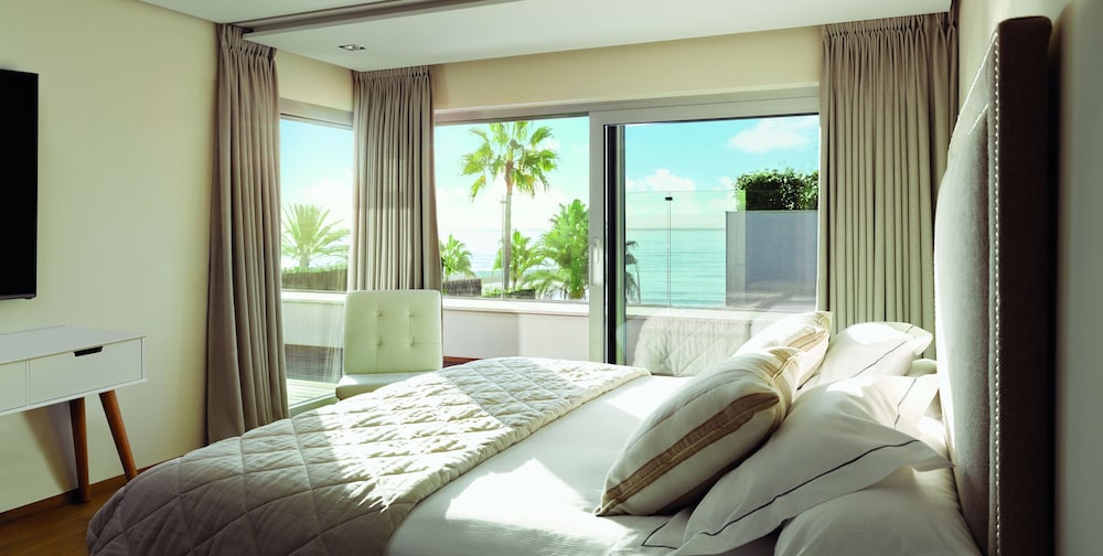 5 Bedrooms Villa (Non Smoking) photo 3