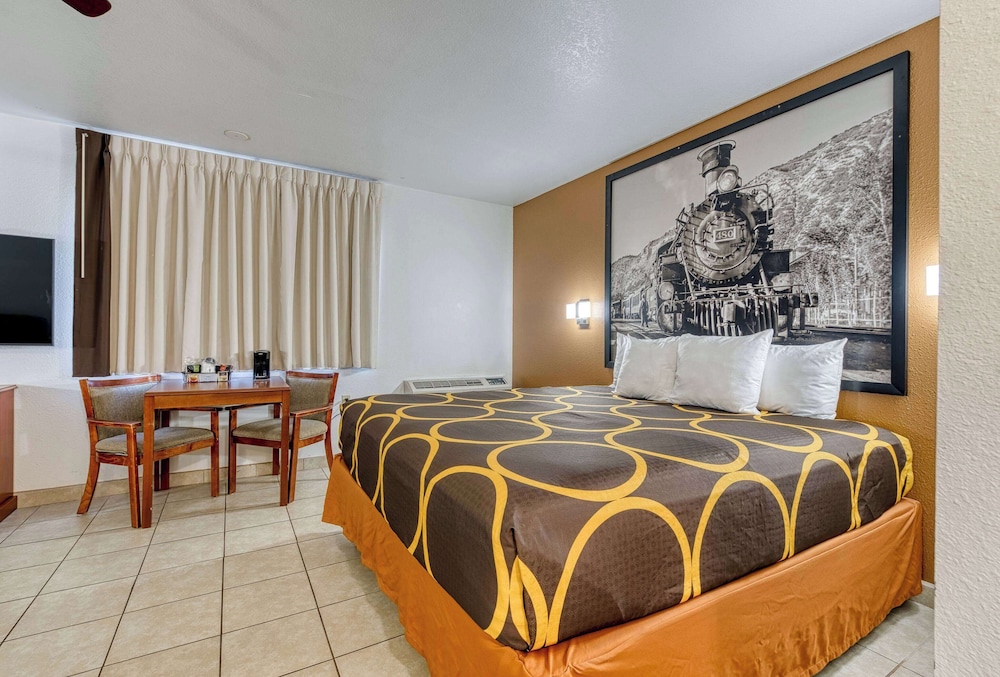 Suite, Multiple Beds, Accessible, Non Smoking (Dog-Friendly) - Photo 2