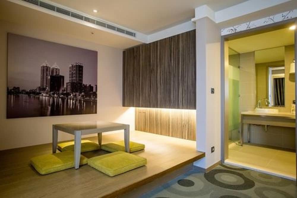 Family Suite thumbnail 6