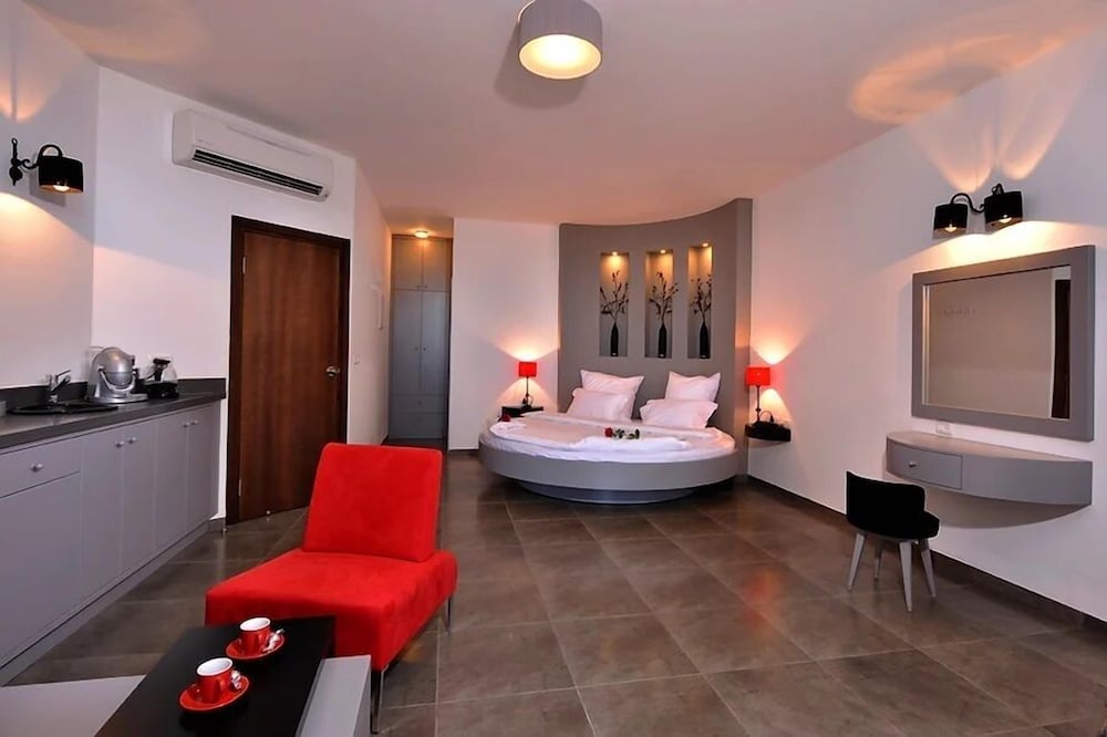 Harmony Suite photo 3