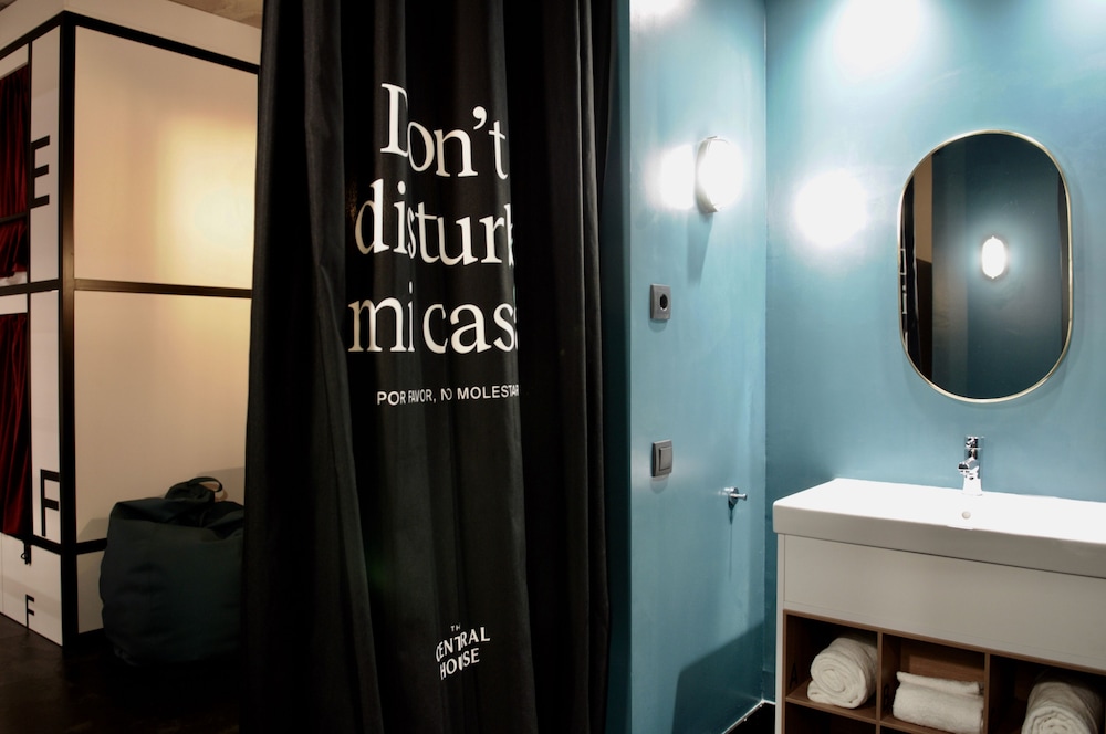 Quadruple Room (private) - Photo 3