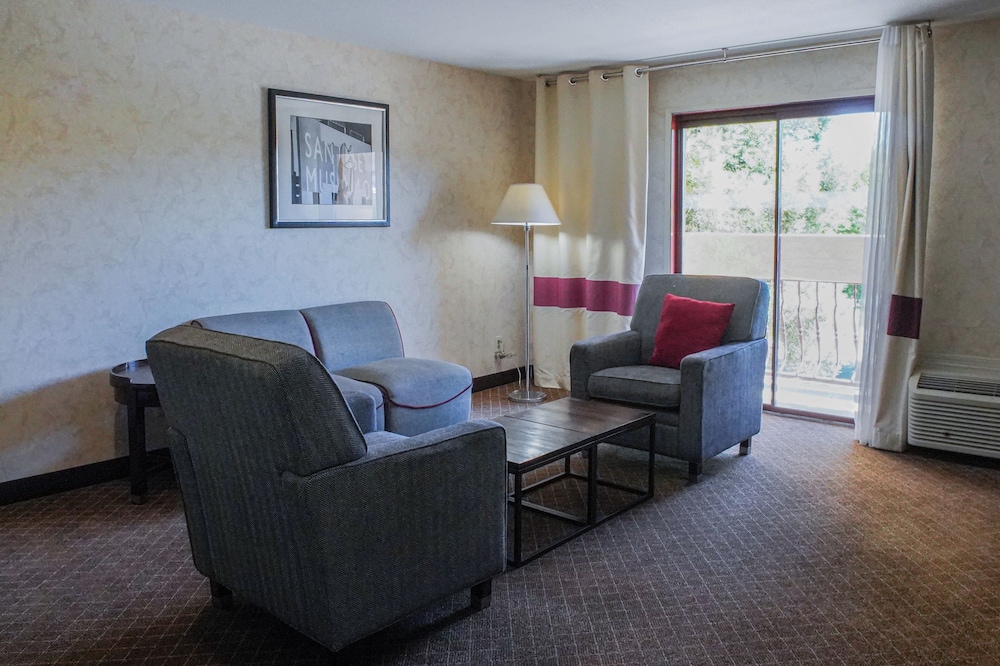 Deluxe Suite, 1 Bedroom, Executive Level photo 2