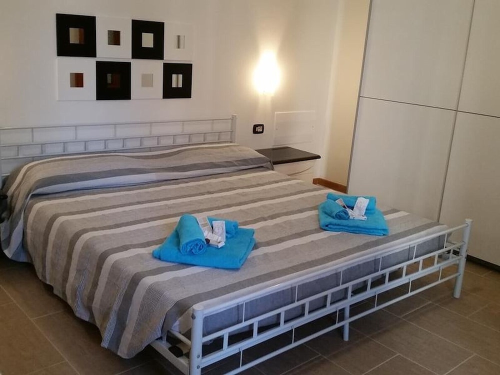 Apartment, 4 Bedrooms, Smoking, City View