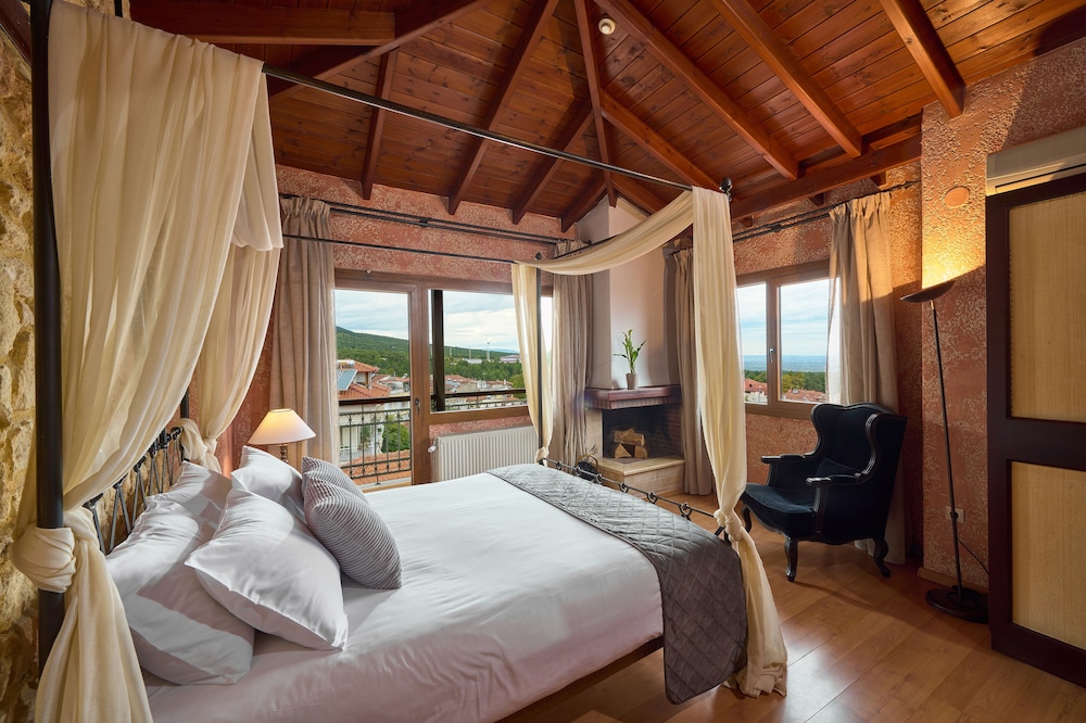 Superior Double Room, Fireplace