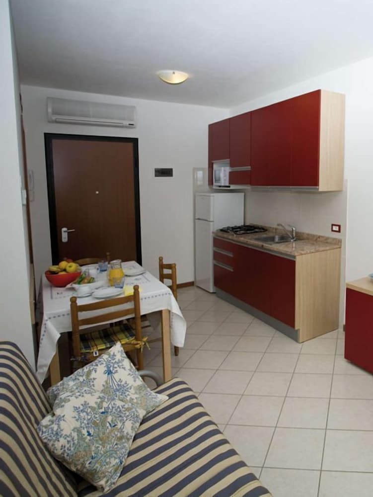 Apartment, Terrace, Garden Area photo 3