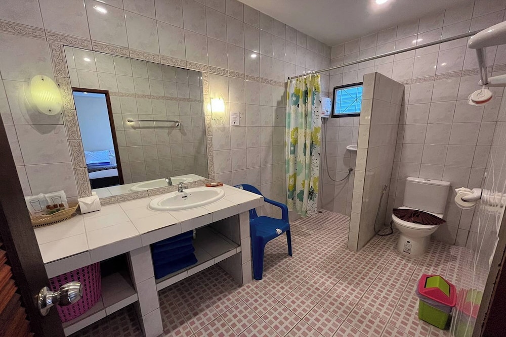 Suite - Photo 3