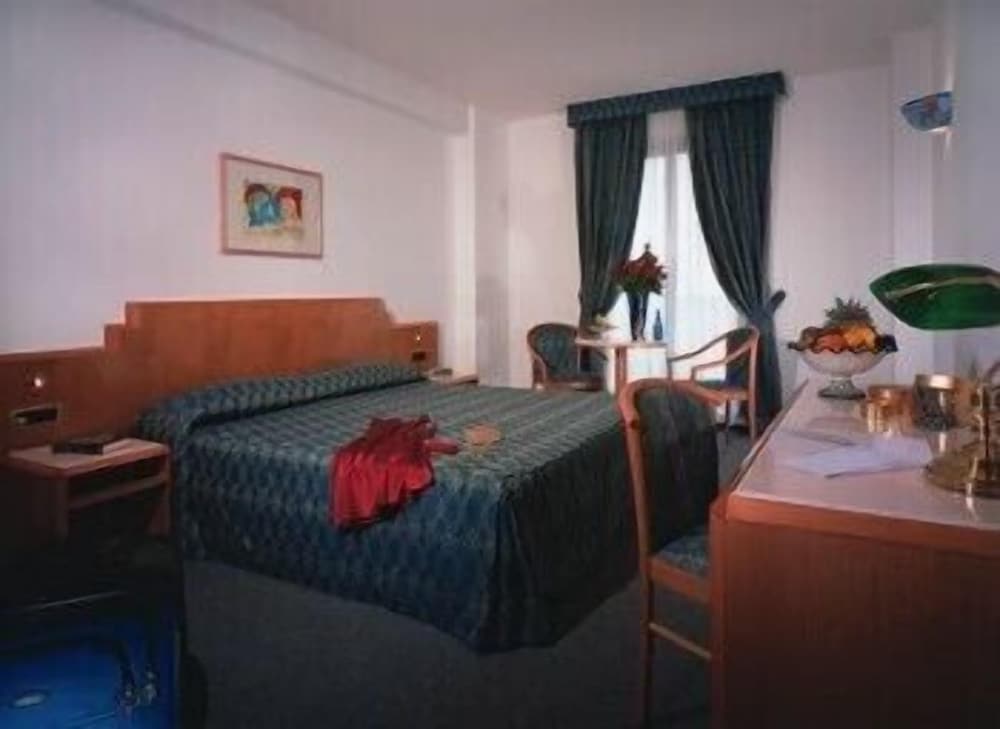 Superior Room, Accessible photo 3
