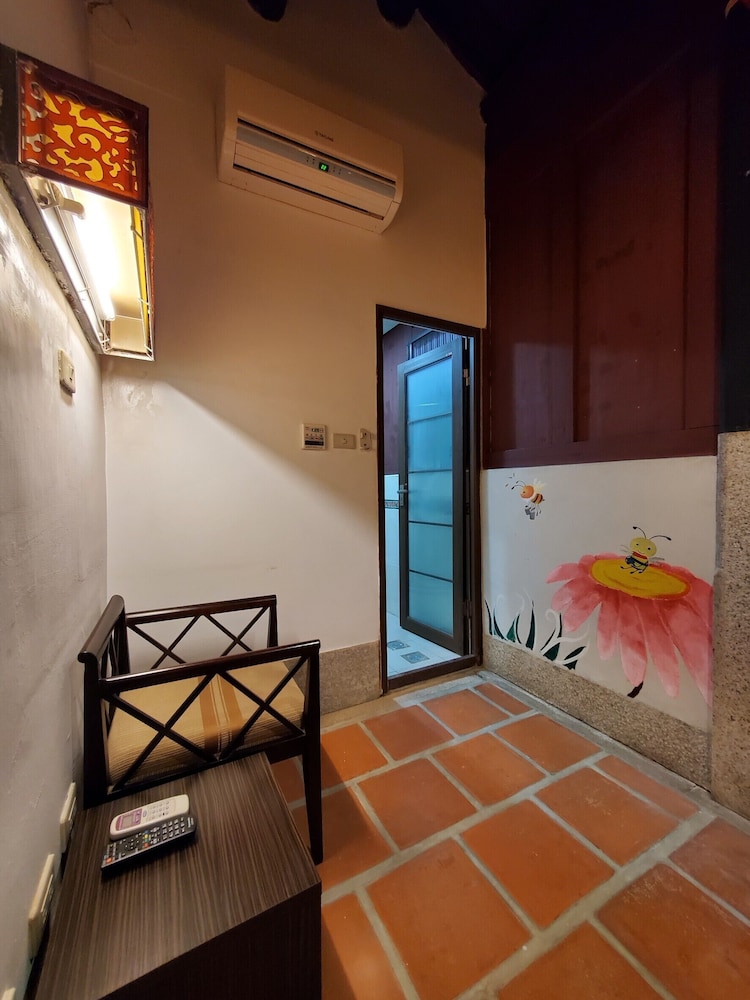 Family Quadruple Room - Photo 12