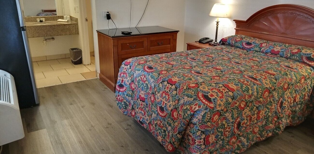 Standard Room, Smoking, Refrigerator & Microwave