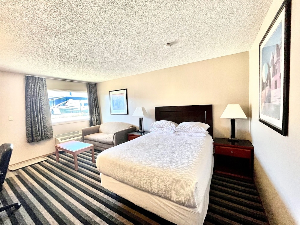 Standard Room, 1 Queen Bed with Sofa bed photo 1