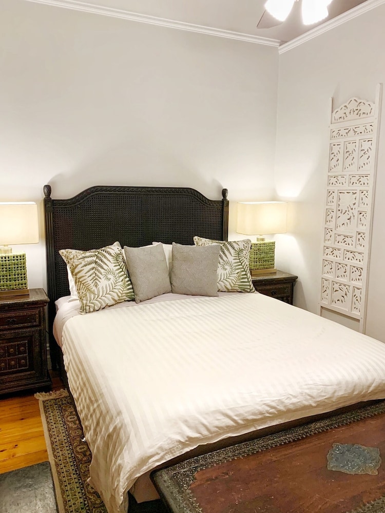 Luxury Apartment, 1 Queen Bed photo 1