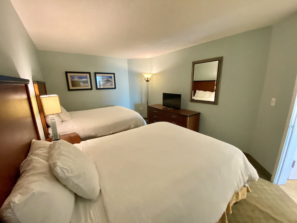 Managers Pick- Best Value Room (Will Sleep up to 4 Adults), Full Kitchen - Photo 2