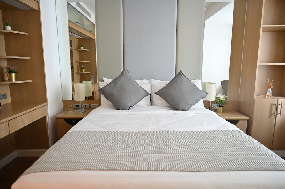 3-Bedroom Apartment (5B) photo 2