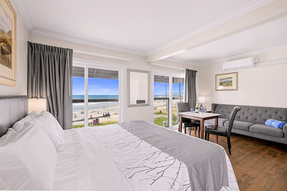 Suite, 1 King Bed (Private, Not Pet Friendly) - Photo 1