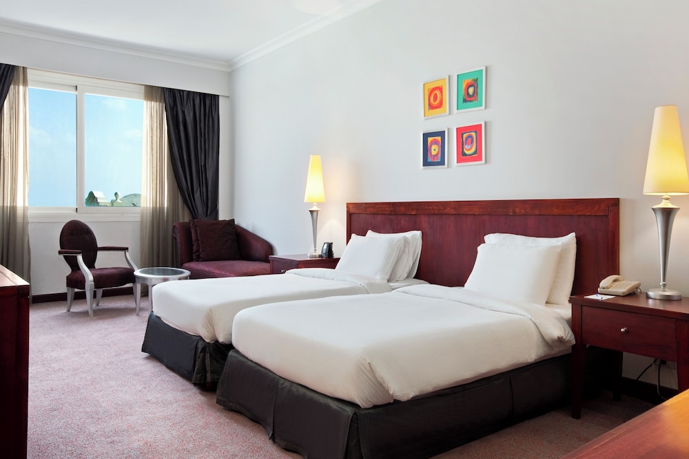 Royal Executive Deluxe Suite