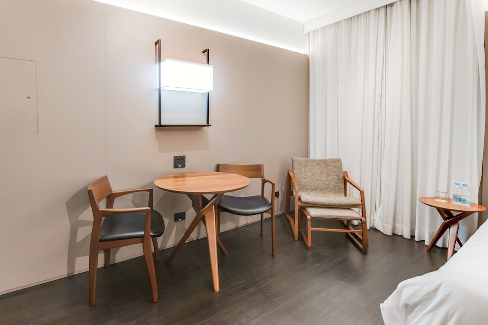 Available room