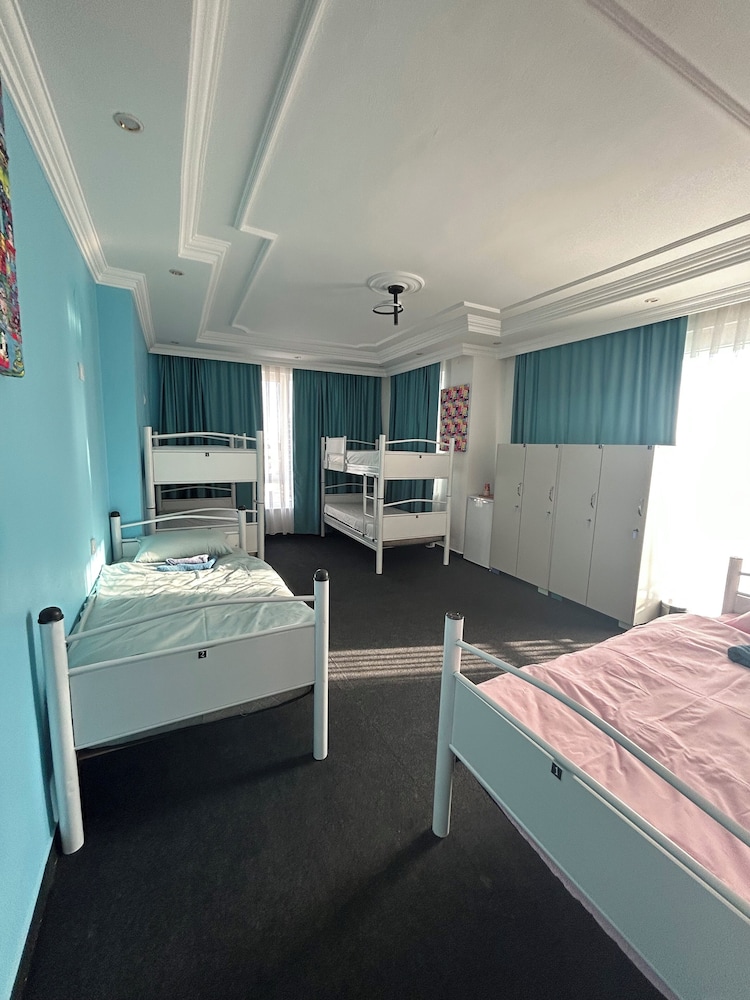 Basic Shared Dormitory, Men only, City View