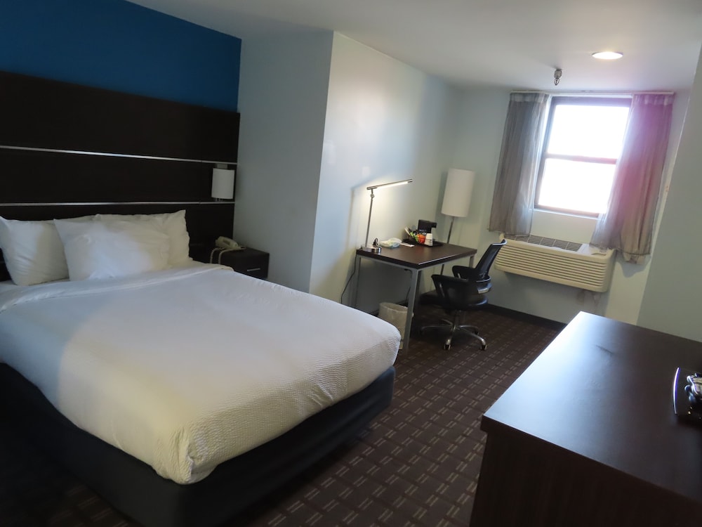 Standard Room, 1 Queen Bed photo 1
