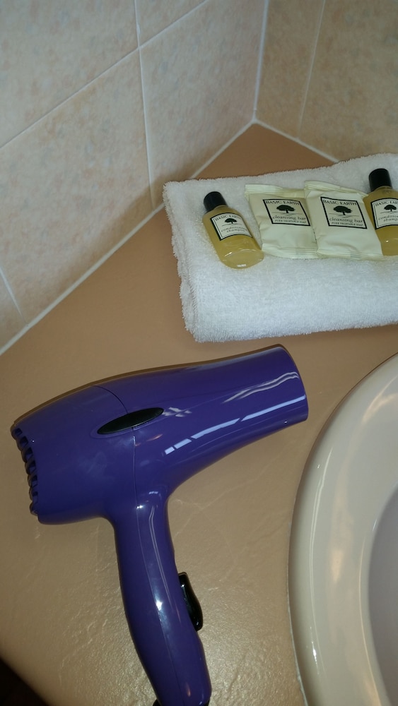 Standard Room, Non Smoking (3N Standard - sleeps 3) photo 3