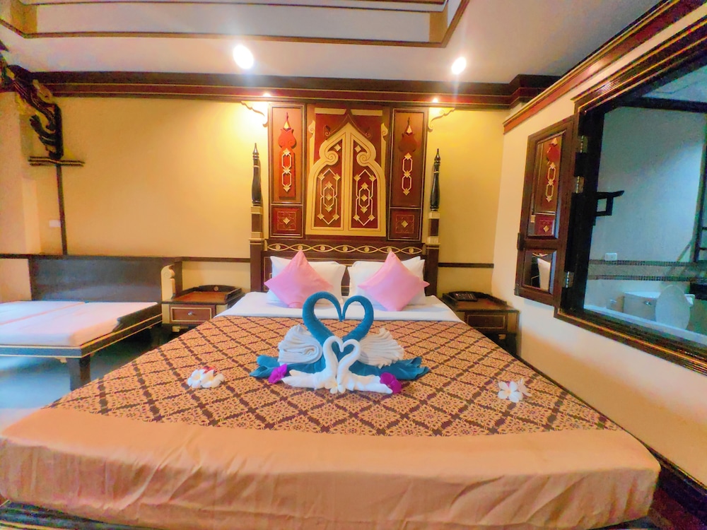 Deluxe Double Room, Balcony, Pool View