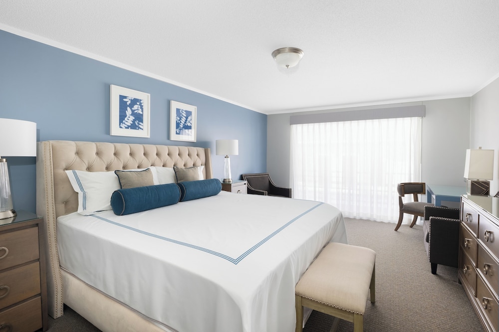 Deluxe Room, 1 King Bed, Non Smoking (Second Floor)
