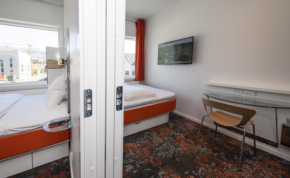 Family Quadruple Room, Connecting Rooms (Express) photo 3