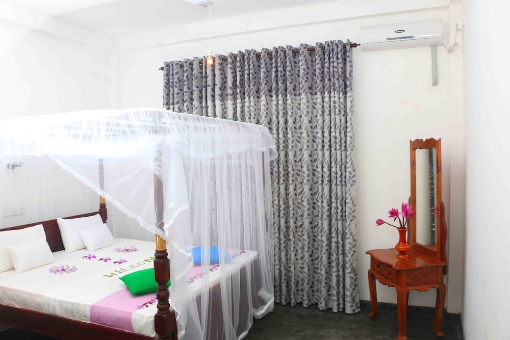 Standard Room (Non AC) photo 1