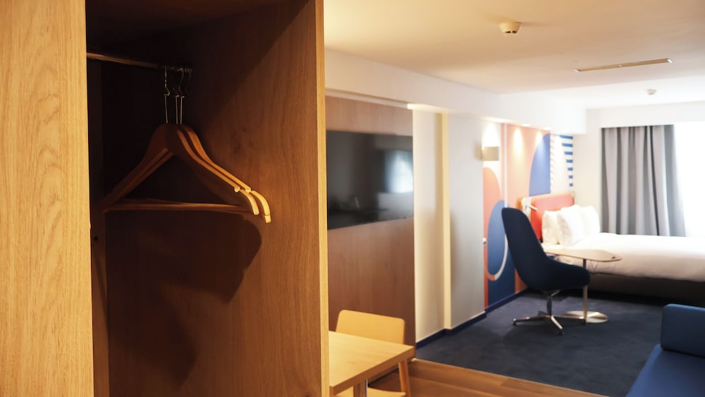 Suite - Photo 6