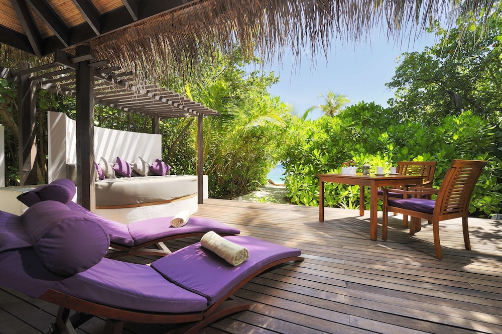 Beach Villa with Private Pool photo 2