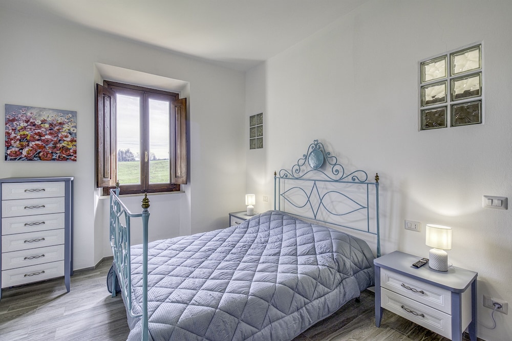 Family Apartment, Multiple Bedrooms, 2 Bathrooms, Mountainside (Quercia 2 - Relax in Tuscany) photo 3
