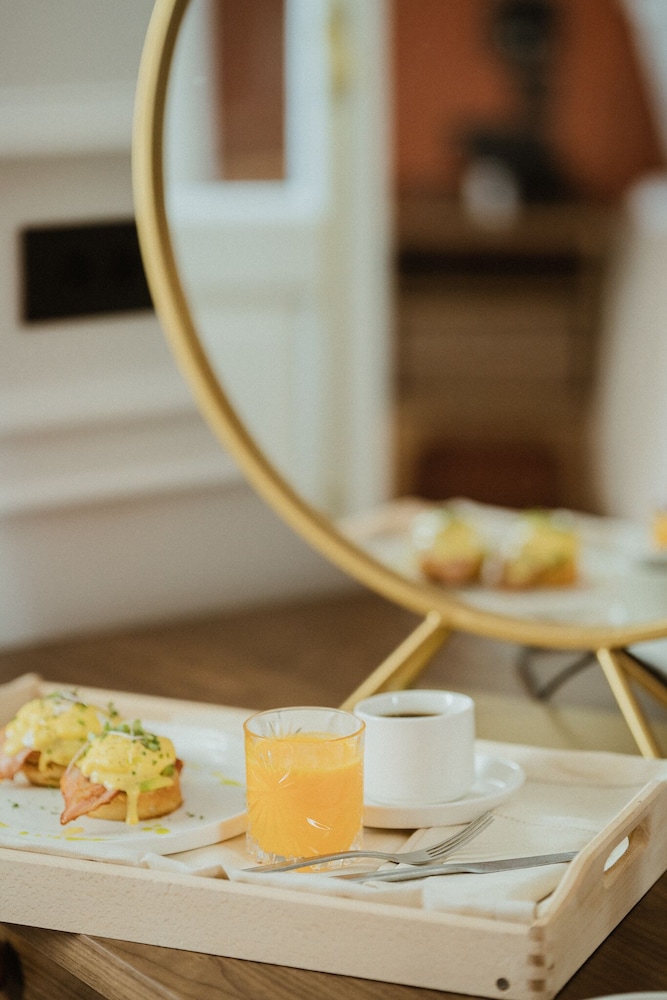 Suite - Photo 14