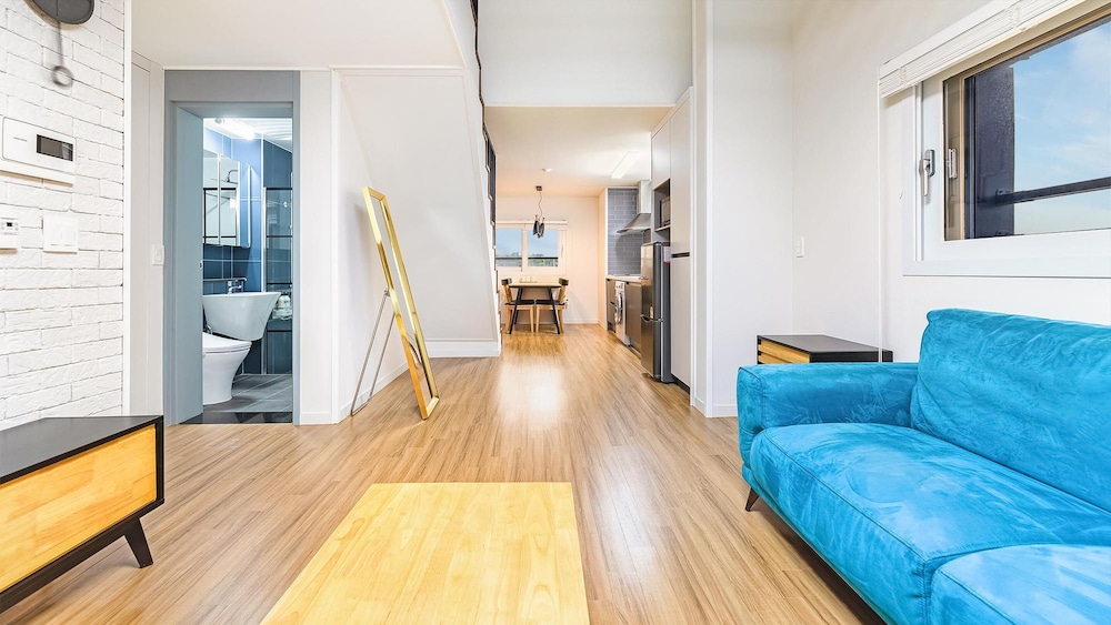 Basic Room, 1 Bedroom (301) - Photo 7