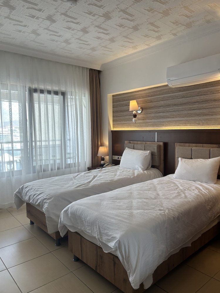 Upper Floor Double Room - Photo 1