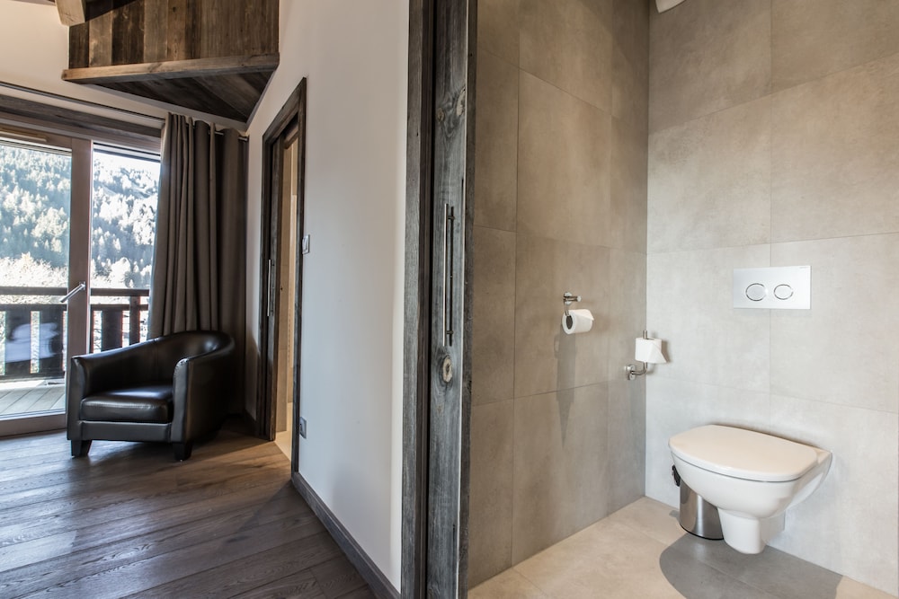 Suite - Photo 3