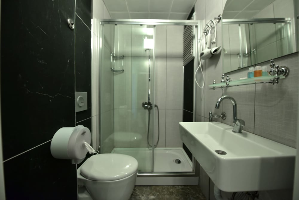 Suite, 1 Bedroom, Balcony photo 2