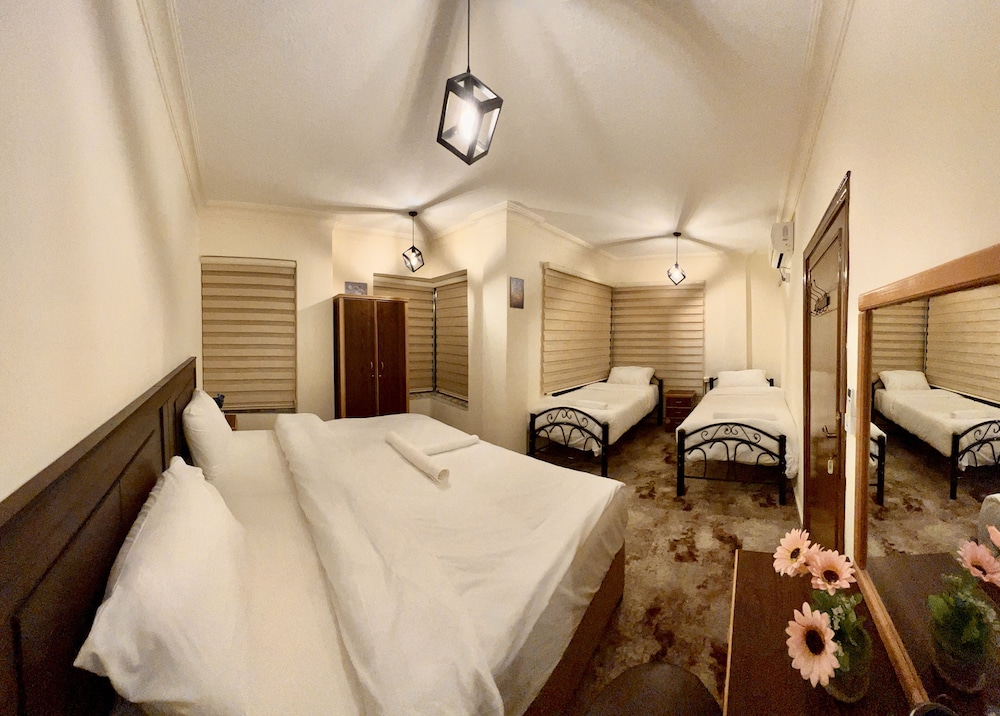 Family Quadruple Room photo 1