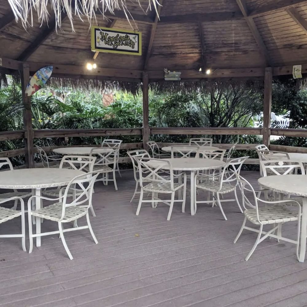 1st level PoolBeach Disney Area, Photo 33