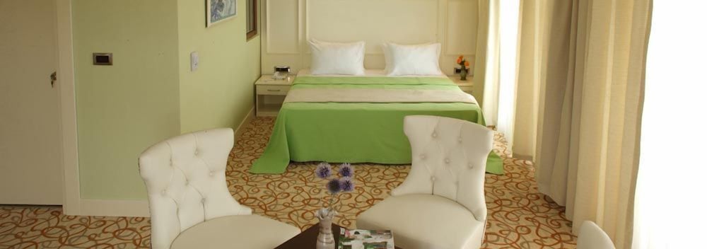 Double Room - Photo 7