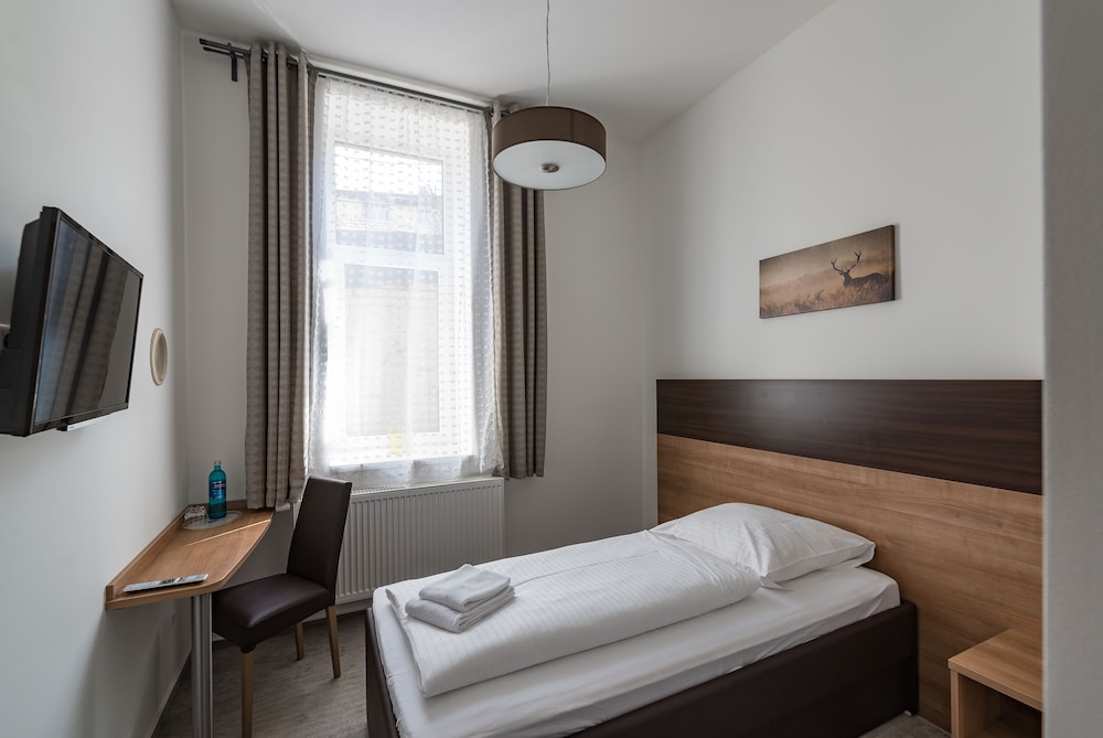 Standard Single Room photo 3