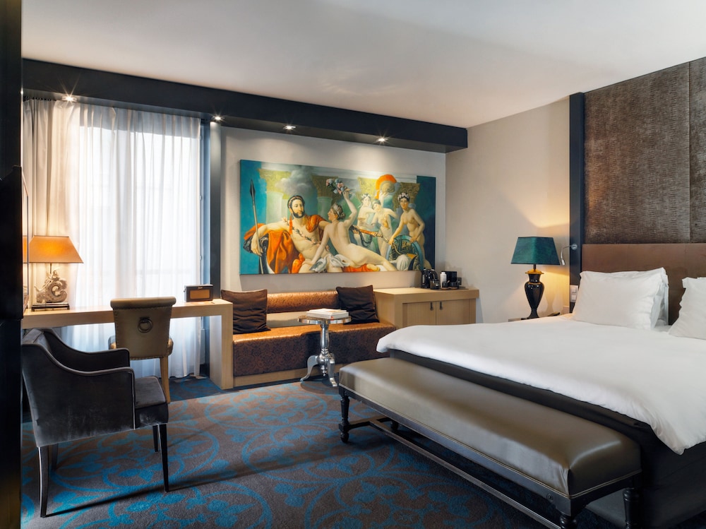 Executive Room - Photo 1