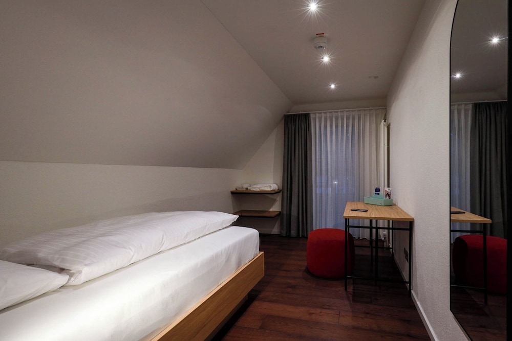 Deluxe Single Room, Balcony photo 1