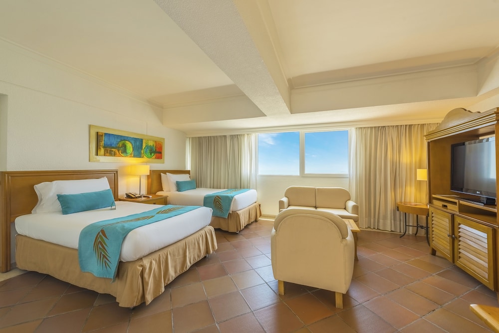 Junior Studio Suite, Multiple Beds, Ocean View - Photo 3