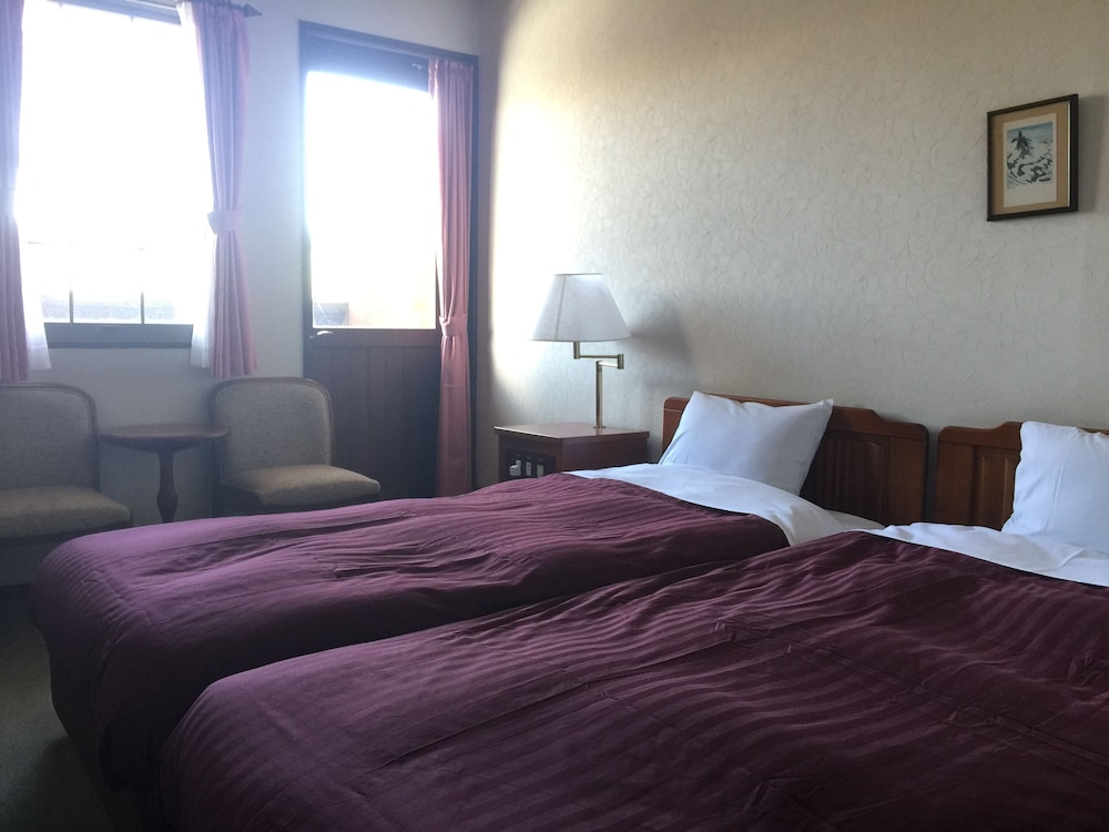 Twin Room, Lake View photo 1